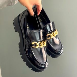 GUESS chunky sole slip on loafers NWOT